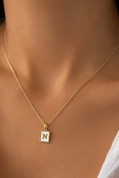 FIERA JEWELRY N Harfi Kare Sedefli Gold Altın Kaplama Kadın Çelik Kolye