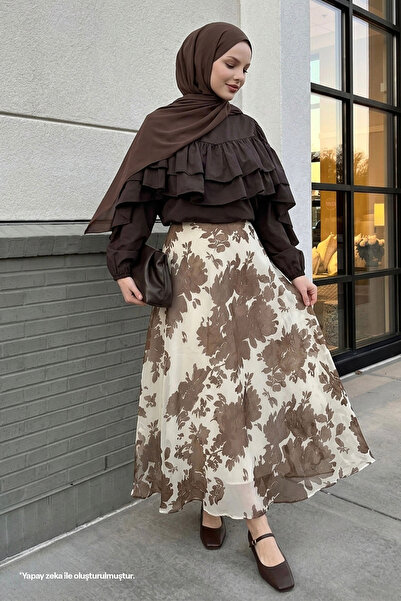 InStyle Σετ σε χρώμα Bitter Brown με μπλούζα με βολάν και φούστα