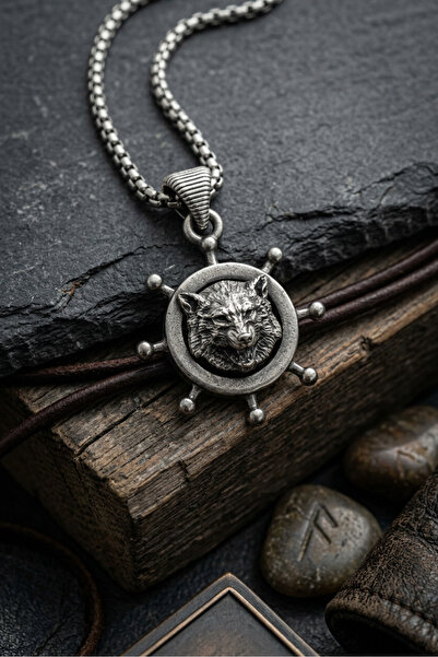 Begondio Wolf Helm Handcrafted Stainless Steel Chain Men Necklace