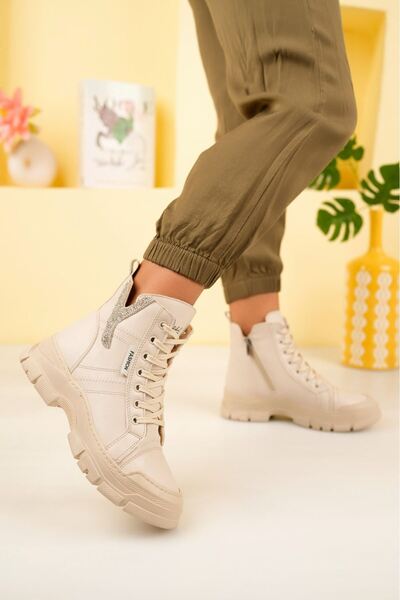 Madam Tarz Magarsus Stone-Detail Rubber Non-Slip Sole Boots