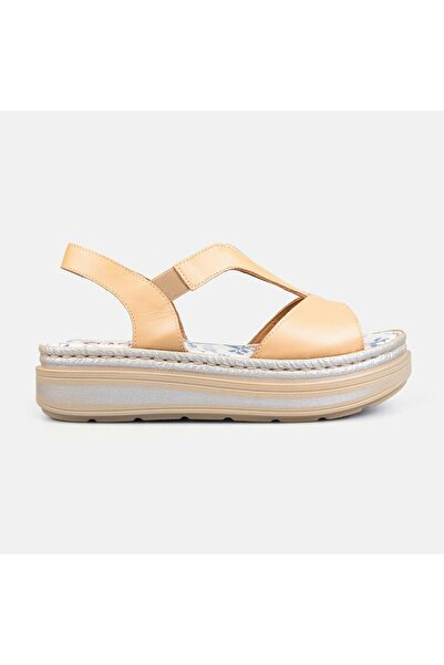UrbanShoes Sandale cu talpă groasă damă, din piele naturală - 215 C Camel Box