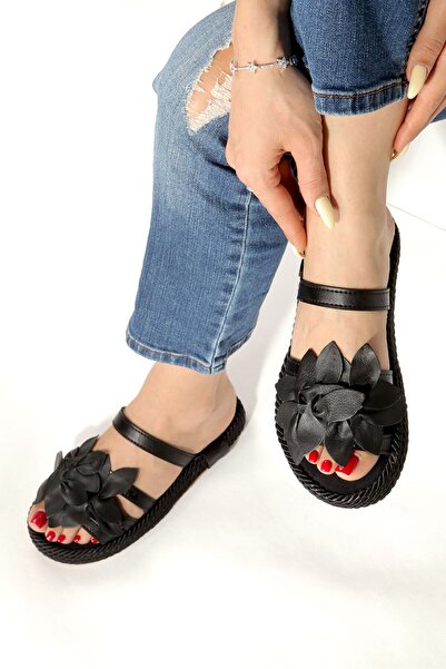 BARAK SHOES Kadın Deri Çiçek Detaylı Yandan Halat Sargılı Hazır Tabanlı Sandalet