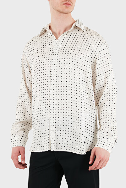 Emporio Armani قميص رجالي بأكمام طويلة وقصة مريحة ومرسوم بنقوش EM005762 AF132...