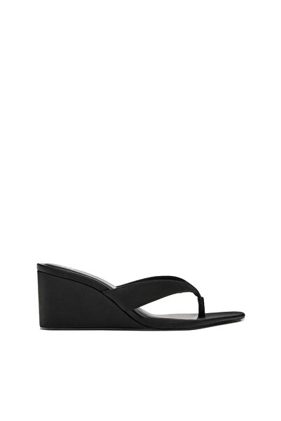 Pull & Bear Dolgu topuklu sandalet