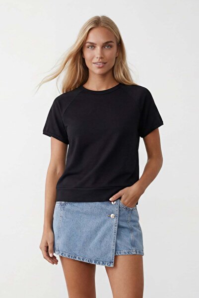 Trend Alaçatı Stili Women's black crew neck raglan sleeve oversized t-shirt a...