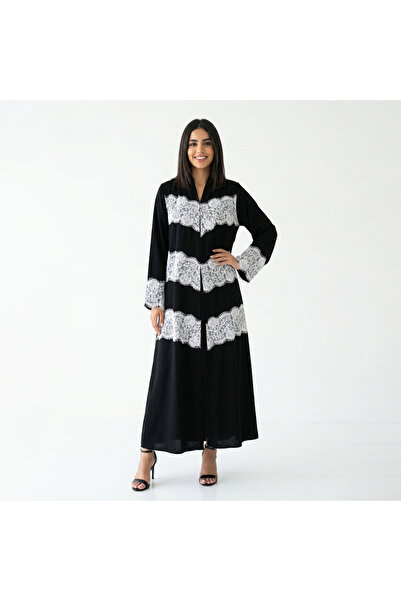 HAWRAA ABAYA عباية لف سوداء بتداخل الدانتيل الأبيض العريض