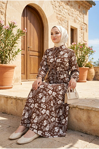 PALME D'OR Women's Wrinkled Fabric Dress with Adjustable Waist and Lace-Up Pa...