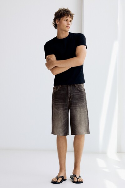 Bershka İşlemeli super baggy fit denim bermuda şort