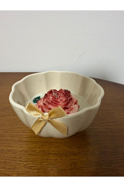 Handmade Rose scented ornamental candle
