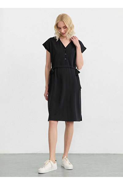 Selen Siyah Kadın V Yaka Standart Fit Elbise 26YSL7814