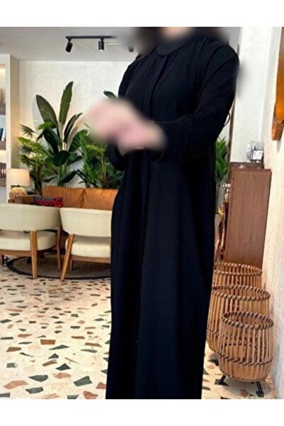 Rosana عباية تغريد, بتصميم كلاسيكي هادئ