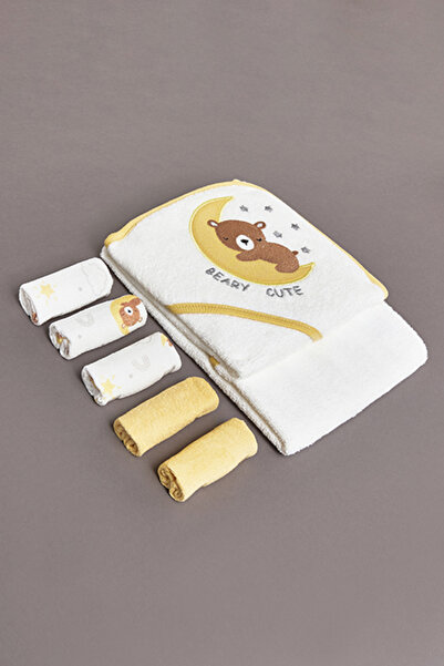 R&B Embroidered Hooded Towel and 5 Washcloths Set