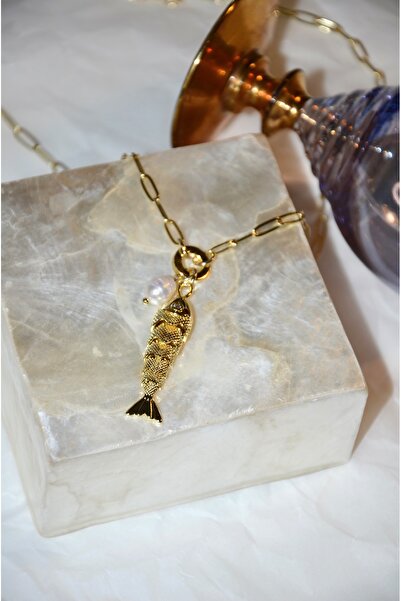 Leora Thalassa’s Pearl Pendant Kararmaz Kolye