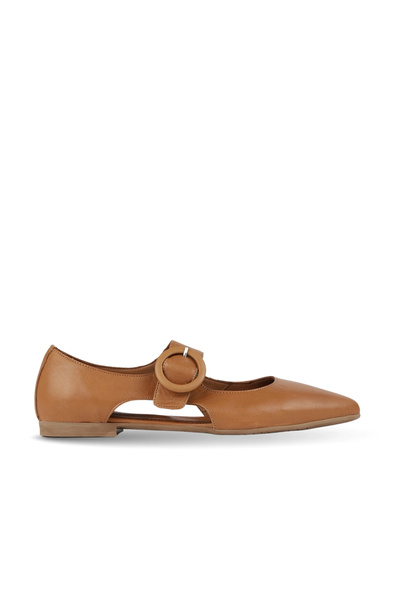 BUENO Tan Leather Women's Flat Shoes