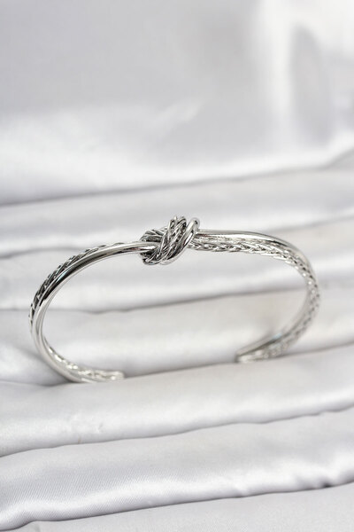 TJ Silver Color Knot Model Brass Women's Bracelet Tj-Bb8551