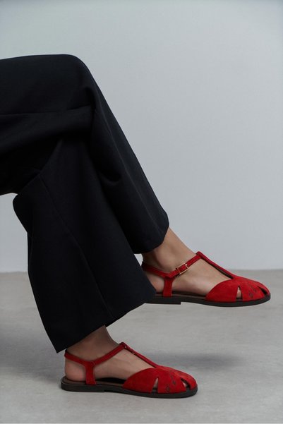 NİŞANTAŞI SHOES Wood Red Suede Leather Embroidery Patterned Detail Flat Sole Women's Sandals