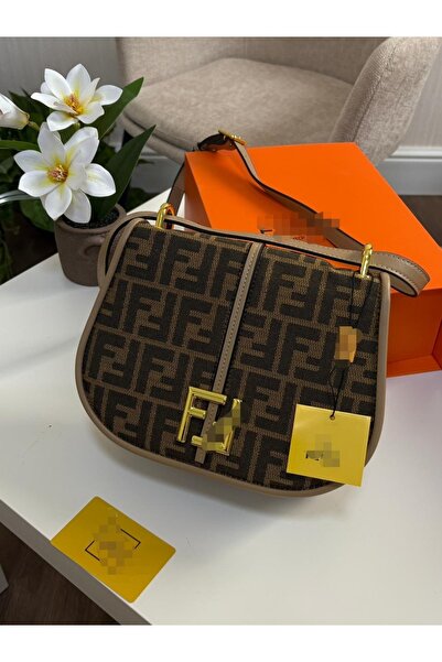 Generic Handbag and shoulder bag, high quality material, with accessories