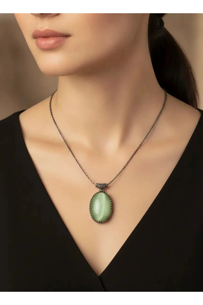 Dorvina Bronze Vintage Women's Necklace Authentic Copper Jewelry Oval Green C...