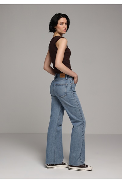 Colin's Straight Fit Women's Mid Indigo Denim Jean Pants