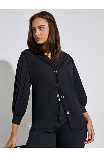 Styli Woven Loose Fit Shirt with notch collar and 3/4th Sleeves