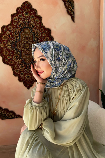 KUQOS Nostalgic Garden Aqua Soft Scarf Vintage Floral Patterned Women's Scarf
