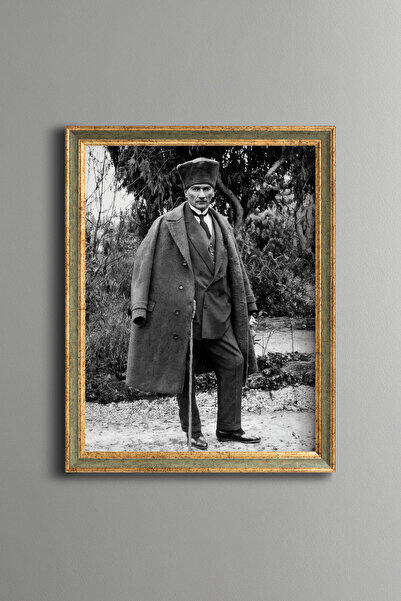 epiqart Ataturk - Vintage Patterned Painting - Fine Model