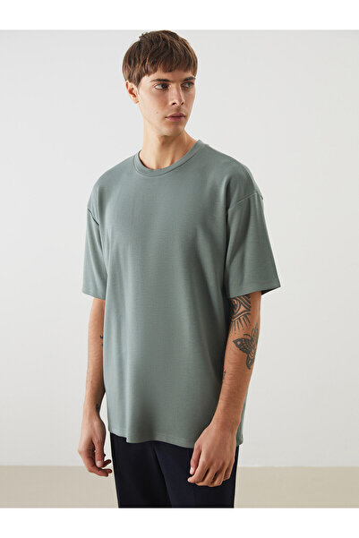 LC Waikiki Nevavm with a Difference Oval Collar Short Sleeve Men's T-Shirt