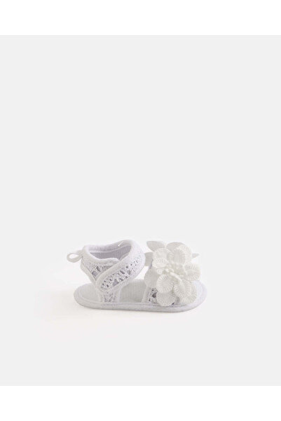 REDTAG Girls White Floral Appliqué Sandals