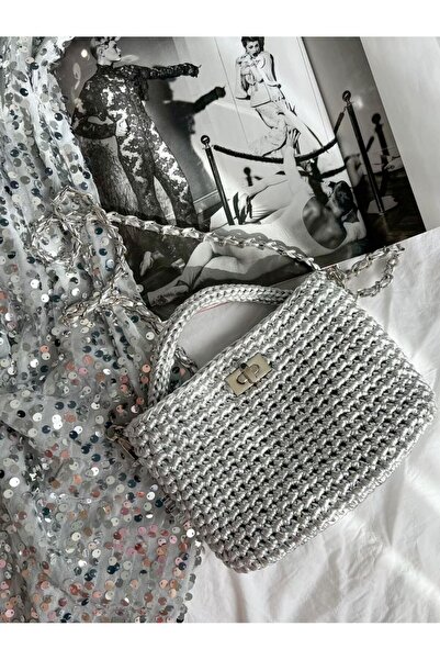ARTTMACRAME Stylish Metallic Women's Bag – Suitable for Daily Use