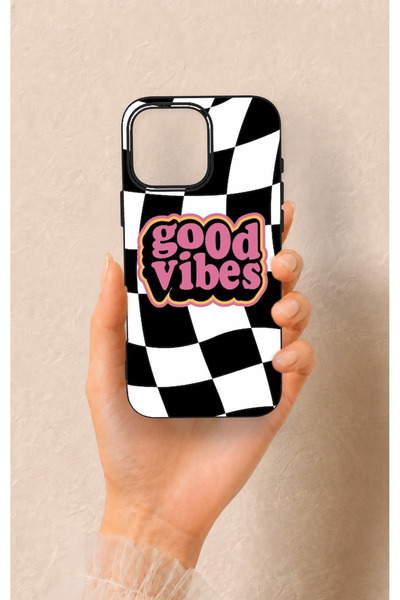 Vip Case حافظة سيليكون سوداء متوافقة مع هاتف iPhone 16 Pro Max بنمط Good Vibes