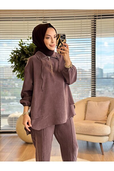 Afili 4300 طقم تينسل برباط ياقة وسحاب أمامي باللون البني