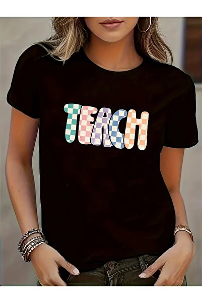 01THEONE تي شيرت نسائي كاجوال بتصميم TEACH Pixel Graphic - طباعة حروف بنمط مر...