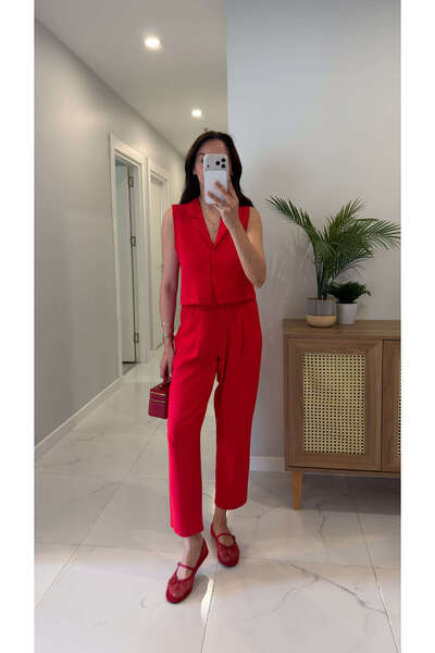 BİRCANÇİL Joylie Red Snap Button Detailed Linen Set