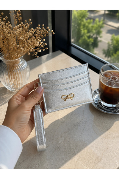 FirstRoseStore Deri Görünümlü Kurdele ve Charm Detaylı Kartlık Kadın Cüzdan