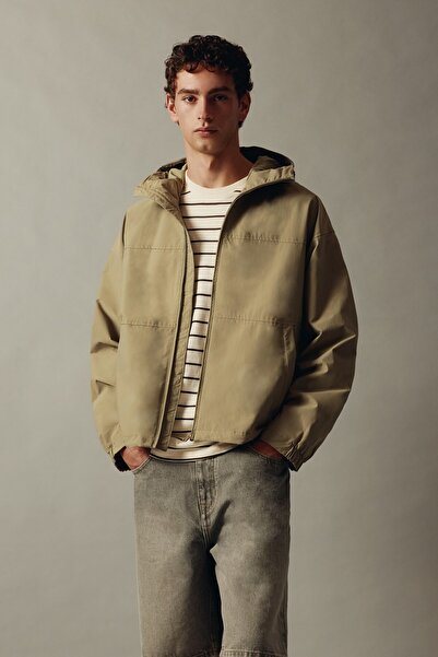 Pull & Bear Kapüşonlu hafif yağmurluk