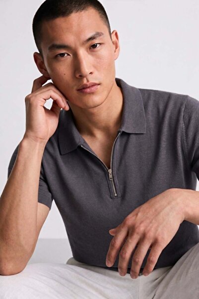 BARRELS AND OIL Men's Zipper Collar Pique Polo T-Shirt - Anthracite