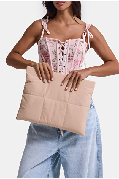 it's basic Pink Magnet Mouth Padded Velvet Lined Computer Handbag