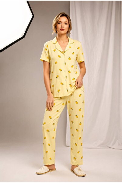 Kadın Sarı Limon Desenli Düğmeli Kısa Kollu Pijama Takımı