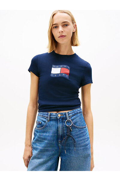 Tommy Hilfiger Kadın Slim Fit Wavy Flag T-shirt