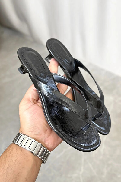 MODAADAM Women's Star Flip-Flops with Heels - Black-Patent Leather