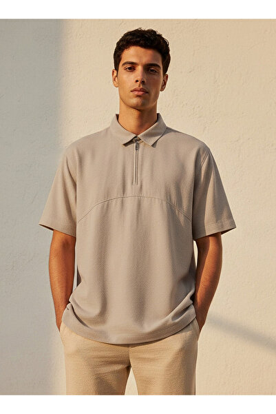 Love Pangolin Men Zip Through Polo T-shirt