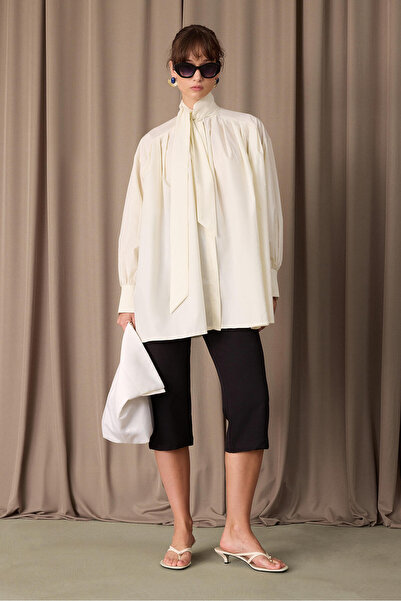 Touché Privé Fular Detail Pleated Shirt