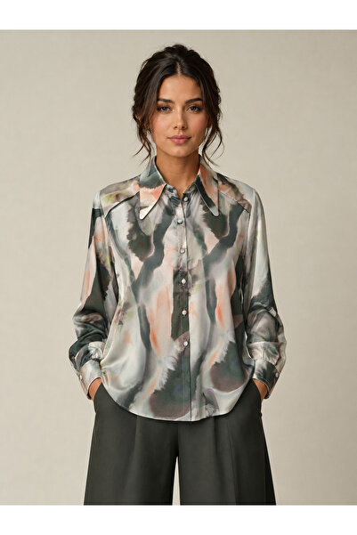 TOP BERLANTY "Orrora" Silk Blouse with an Abstract Print, Stylish with a Mode...