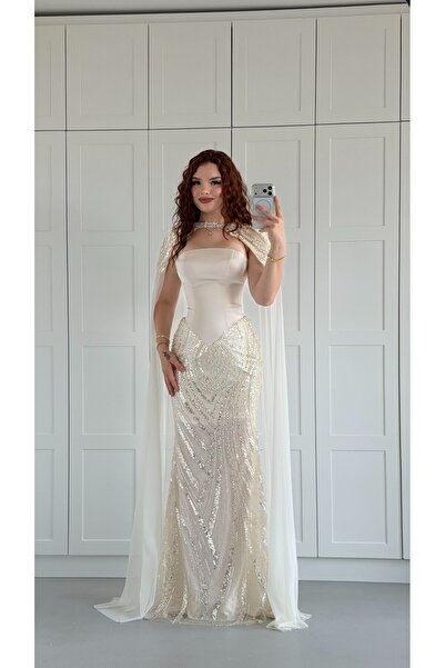 ayşenur Dinçer butik Disney Channel Abiye Ekru