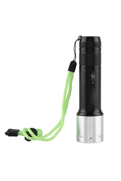 STARSTAR Portable diving/outdoor flashlight.