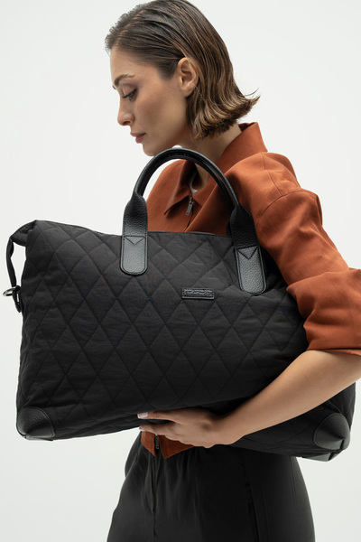 Matthew Cox Women's Arm Bag Black Byn2544