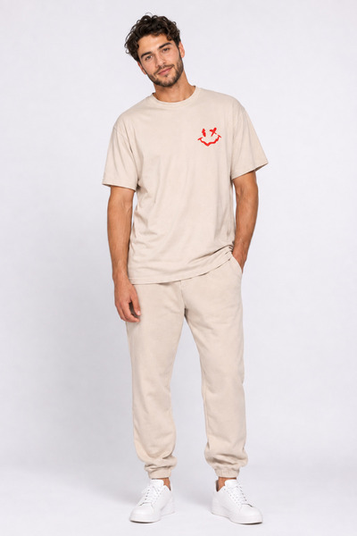 NEVERMİND Sevgili Kombini Smiley Baskılı Çift Tişört Oversize Unisex %100 Pamuk 2'li Set Bej