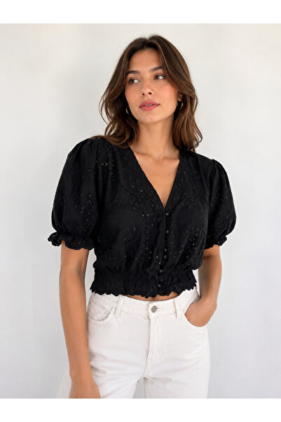 VERYMODA Embroidered Blouse with Scallop Detail |   D2875