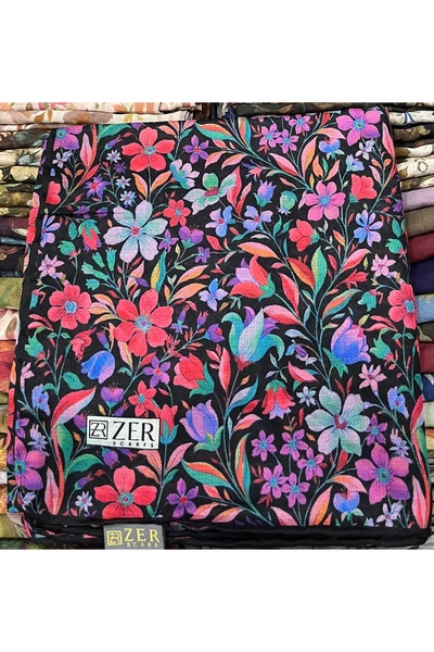 Gül Eşarp Zer Organic Cotton Scarf with Floral Pattern