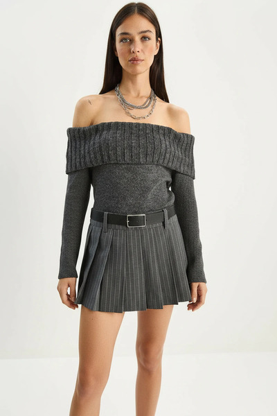 Efnaz style Women's Madonna Collar Knitwear Anthracite Sweater